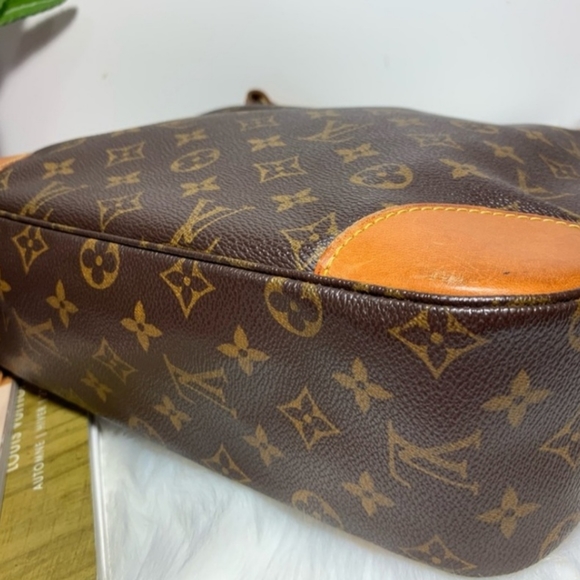 Authentic Louis Vuitton Boulogne 30 - Picture 10 of 13